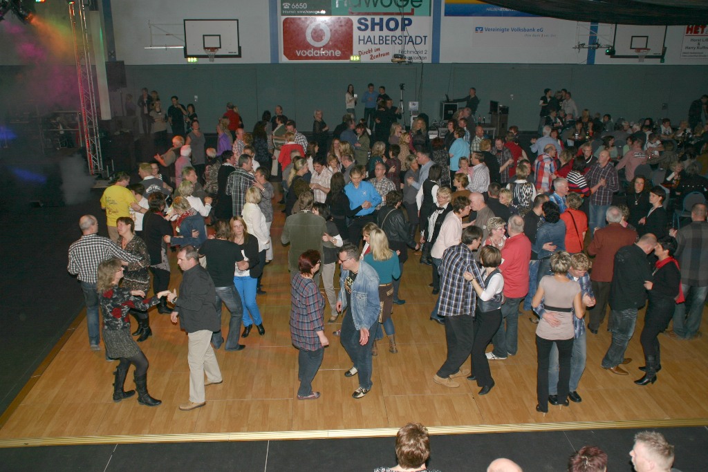 ../Images/2012-PartySW82.jpg