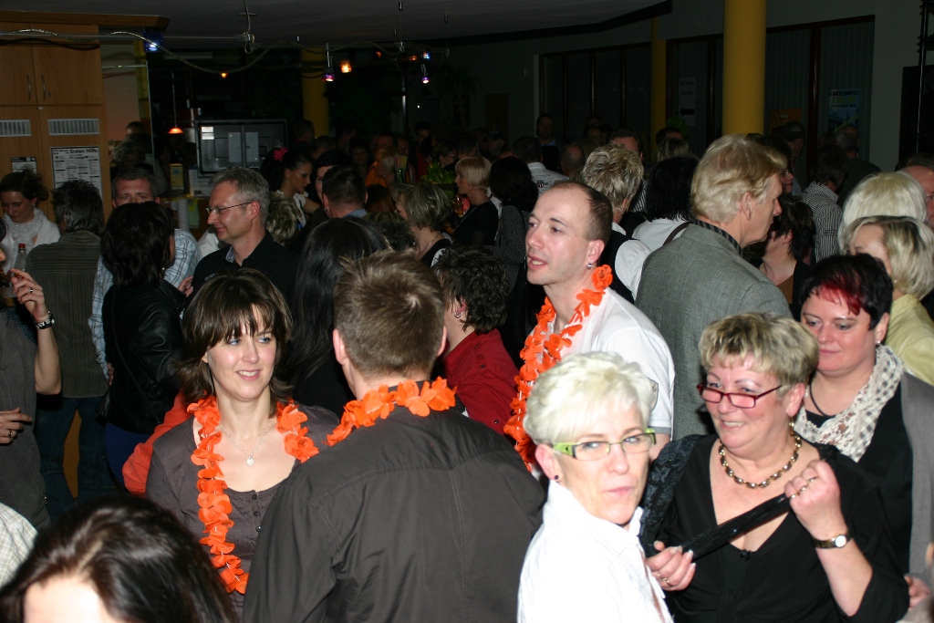 ../Images/2012-PartySW123.JPG